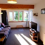 Lovely 1-Bedroom Apartment With Free Parking